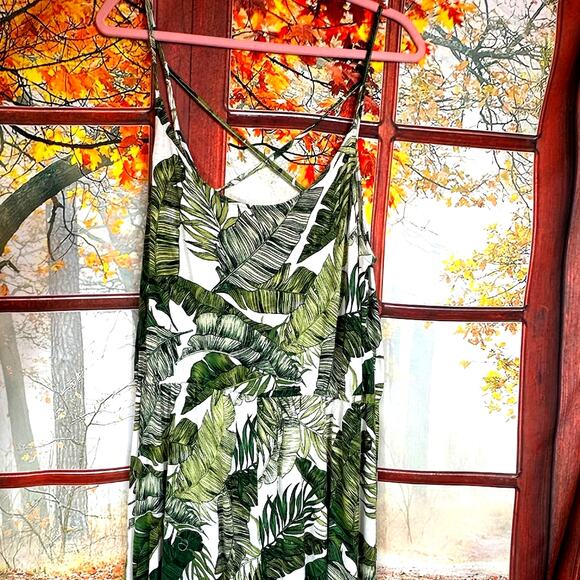 H&M Shorts One Piece Divided Palm Leaf Print Romper - size L - Picture 12 of 15